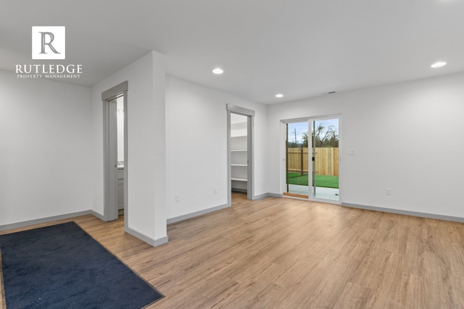 Photo - 3 Bed/2.5 Bath Townhome in Medford