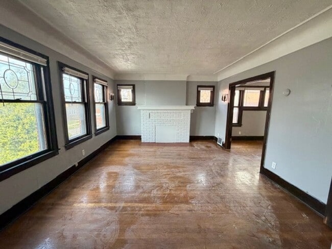 Photo - 4287 W Grand St Unit 4289 W Grand- Upper