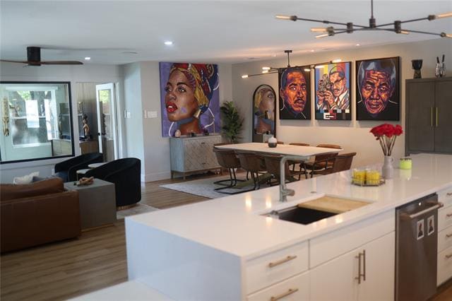 Photo - 1428 Dorris St