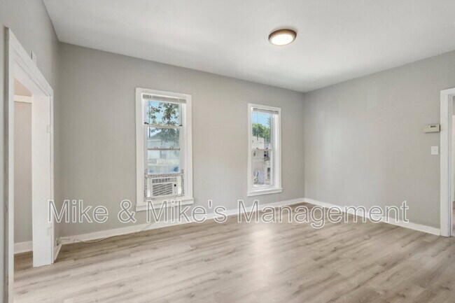 506 E Linus St