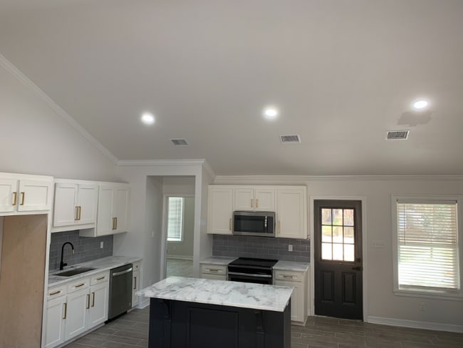 Photo - 2922 Bobbie St