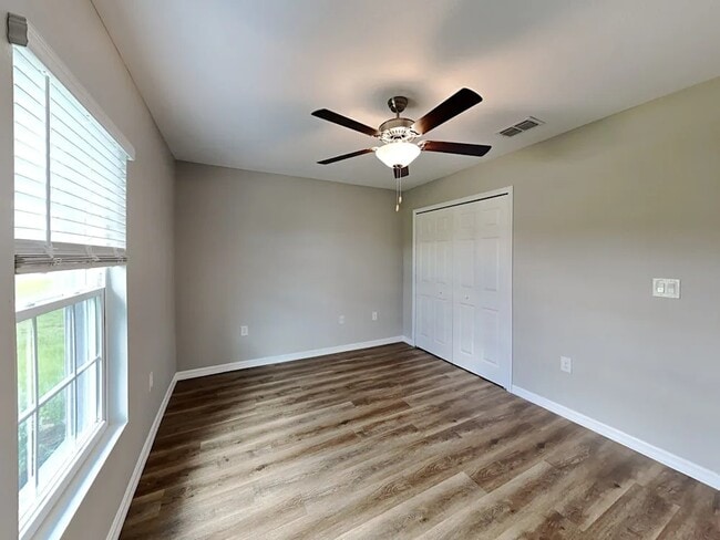 Photo - 602 Lindsborg Trail