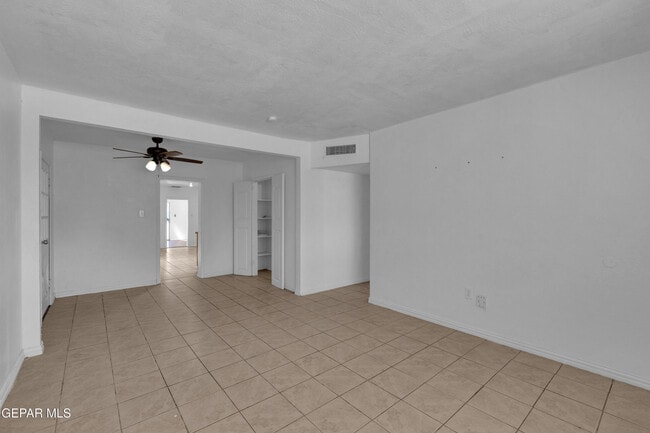 Photo - 4945 Sierra Madre Dr