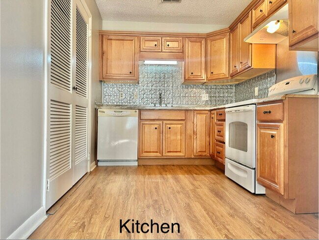 Photo - 723 Mercer Dr