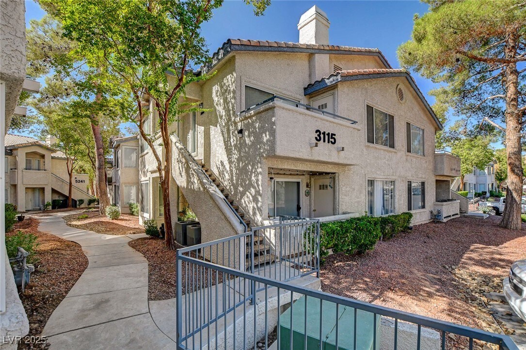 Photo - 3115 Casey Dr Unit 204