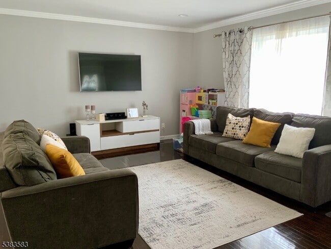 Photo - 26 Winthrop Rd