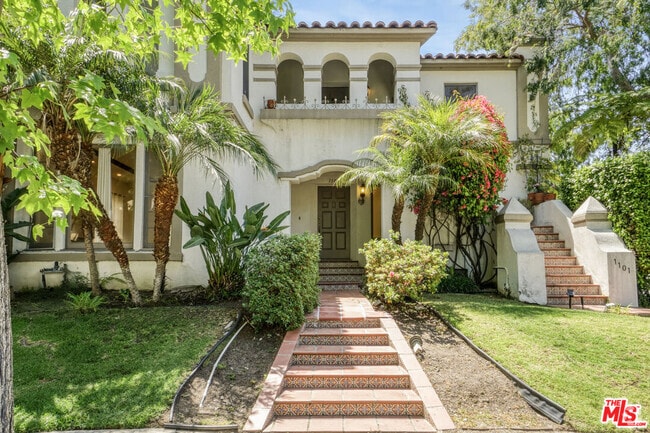 Building Photo - 1103 S Oakhurst Dr Rental