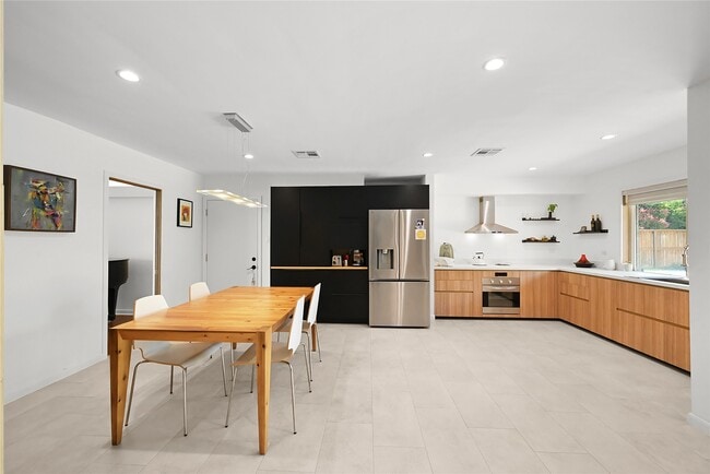 Photo - 5474 Jackwood St