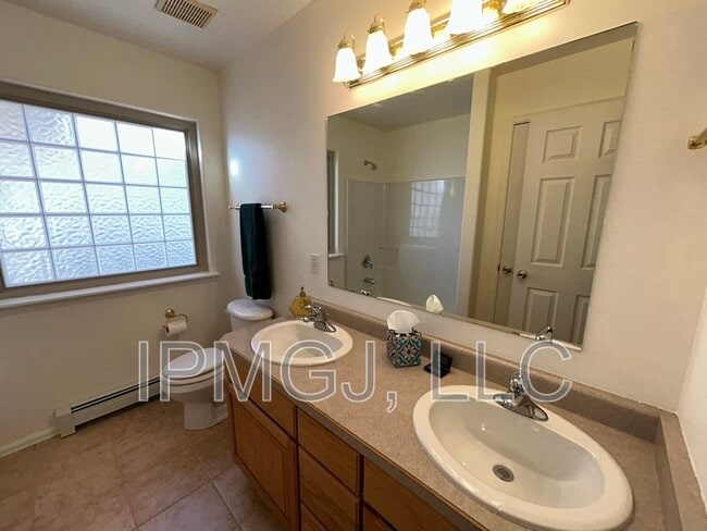 Photo - 815 Lincoln Ct