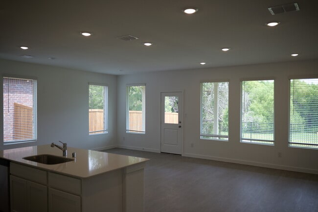 Photo - 1916 Monchino Pl