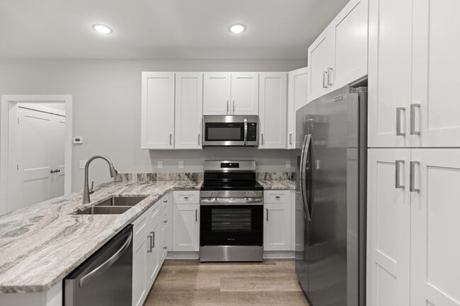 Photo - 305 Okaloosa Ave Unit 10