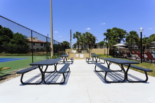 Outdoor Kitchen