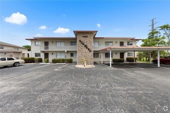 Building Photo - 4420 Santa Barbara Blvd Unit 105 Rental
