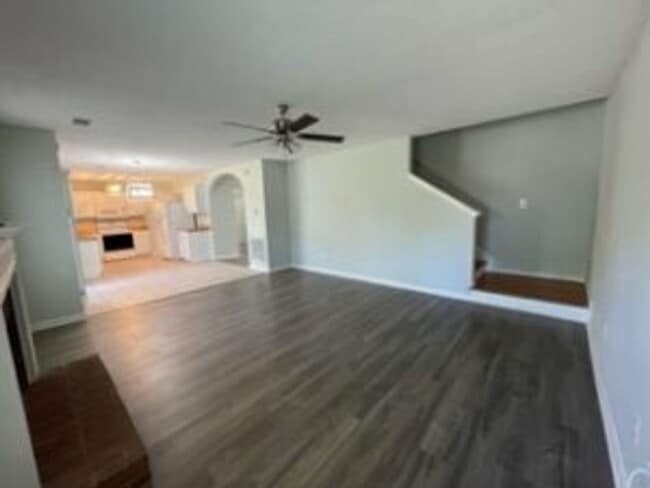 Photo - 122 Oak Cove Dr