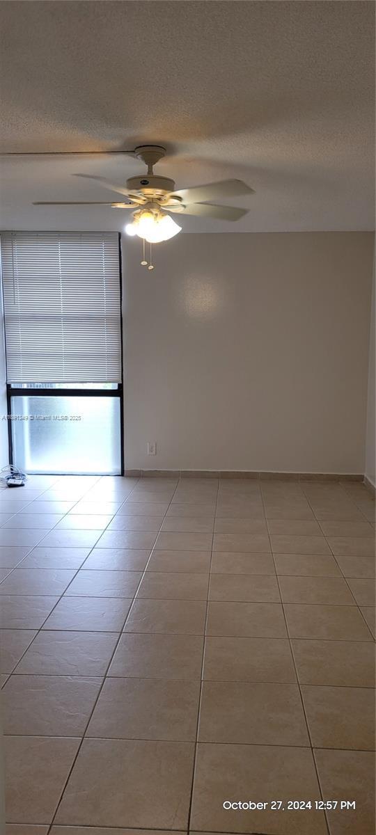 Building Photo - 3475 N Country Club Dr Unit 319