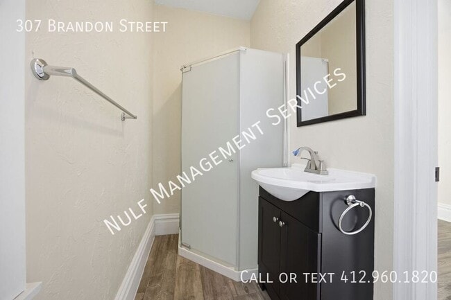 Photo - 307 Brandon St