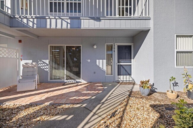 Photo - 880 Bird Bay Dr W Unit 106