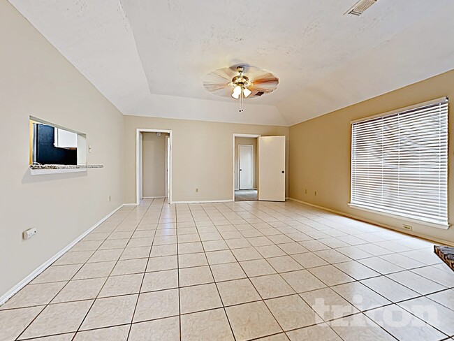 Photo - 6922 Clee Ln