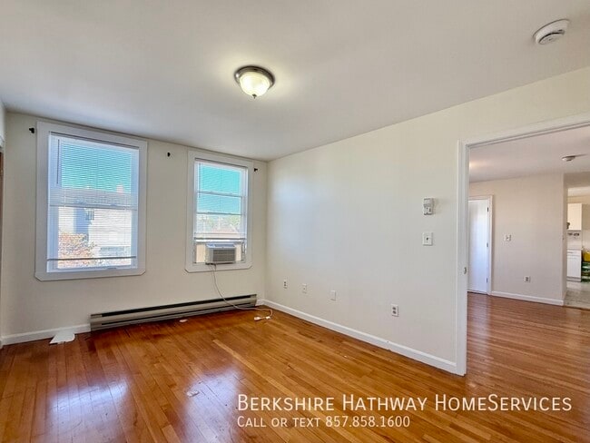 Photo - 35 Davis Square Unit PH9