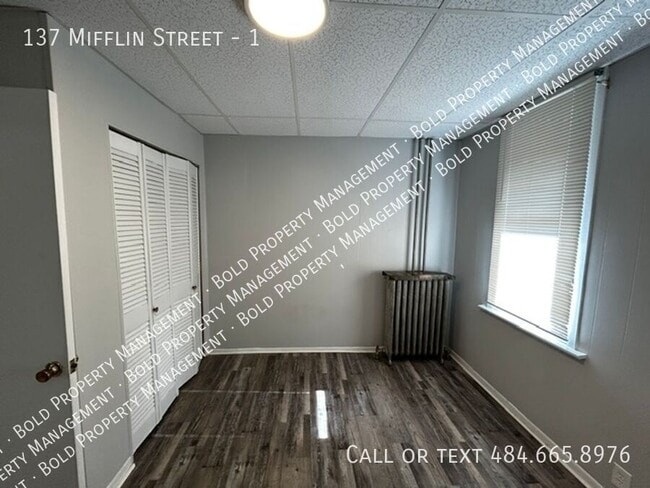 Photo - 137 Mifflin St Unit 1