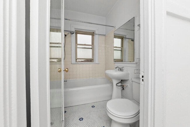 Photo - 2849 W Berteau Ave Unit 55-3