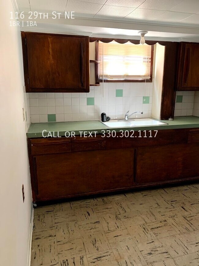 One bedroom one bathroom apartment for rent Canton, OH