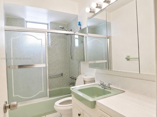 20200 NE 29th Ct Unit N214