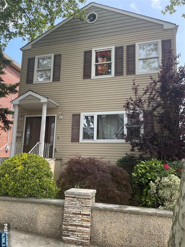 Photo - 55 Crescent Ave