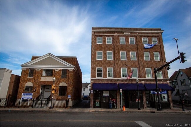 Photo - 70 S Main St