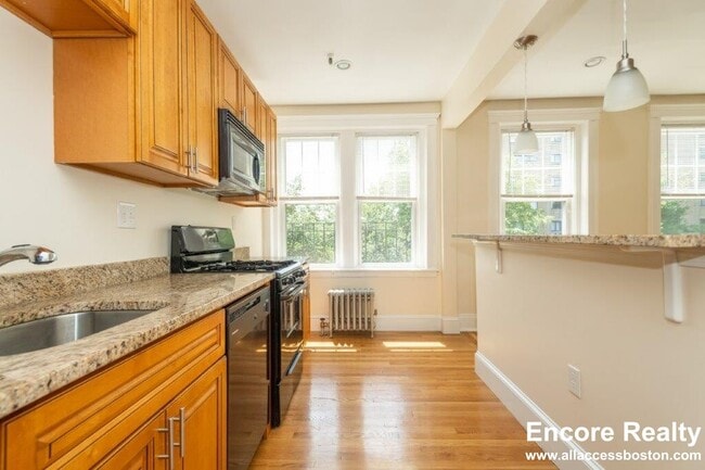 Photo - 268 Chestnut Ave