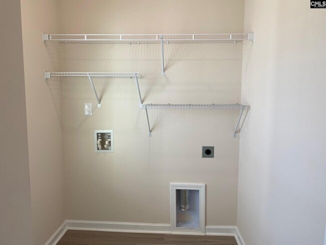 Photo - 945 Bergenfield Ln