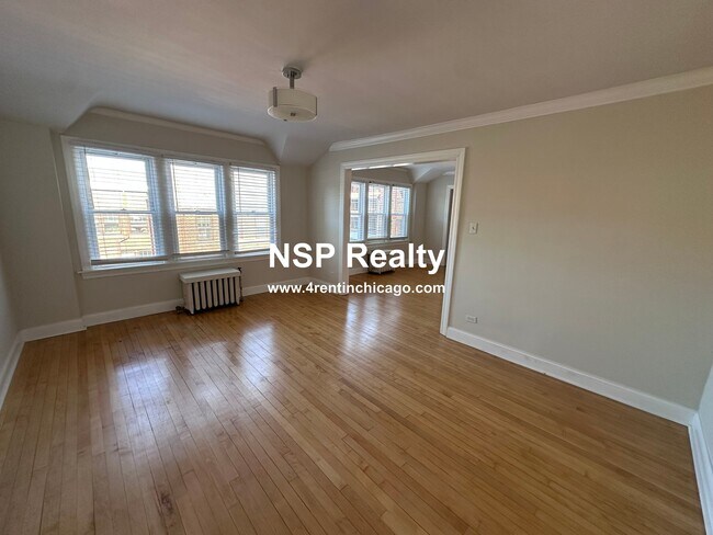 Photo - 733 Elm St Unit 304