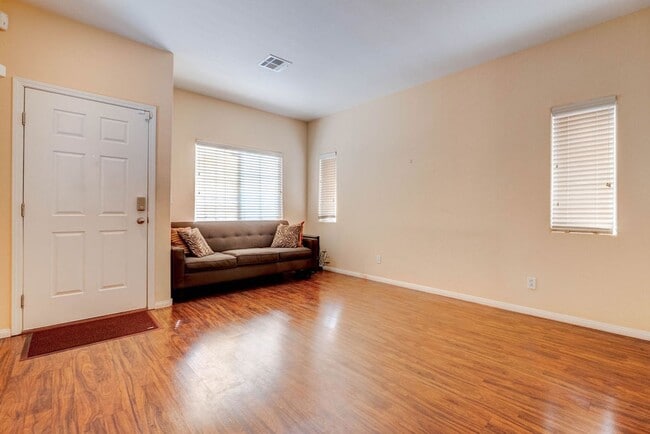 Photo - 9936 Elkhead Creek Way