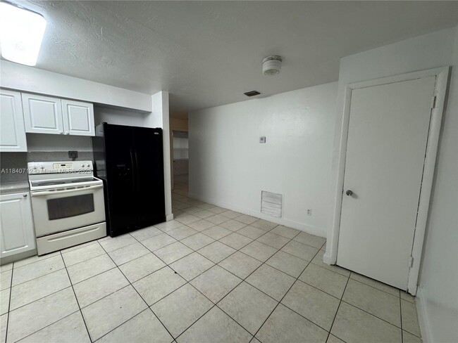 Photo - 334 E 2nd St Unit 334