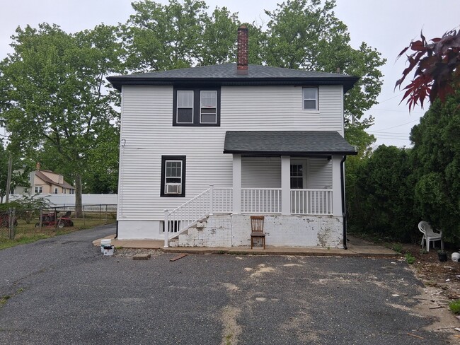 Photo - 213 W Quince St
