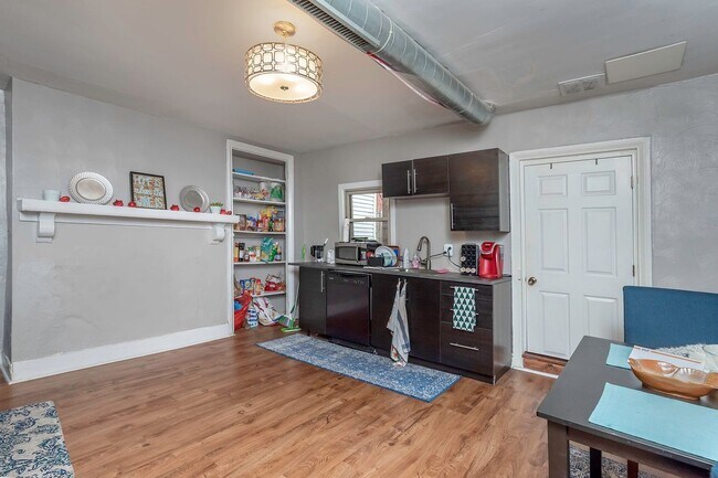 Photo - 3 bedroom in heart of South Side