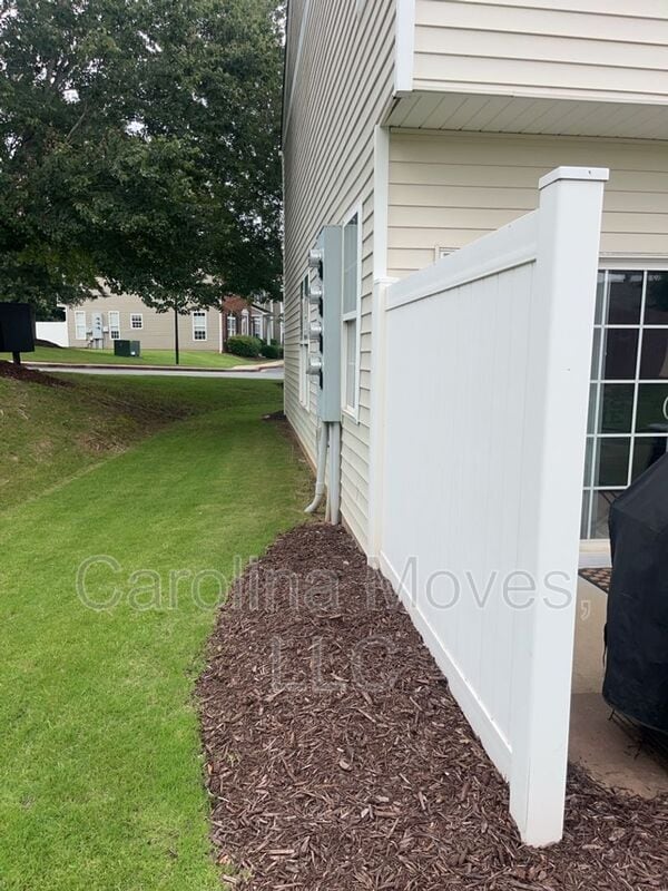 100 Xander Dr