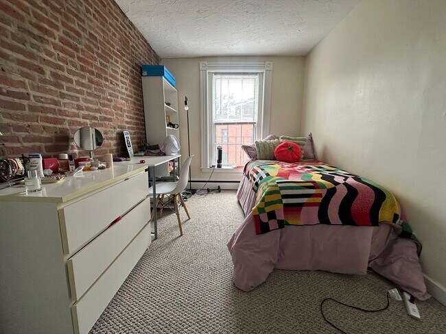 Photo - 7 Symphony Rd Unit 7