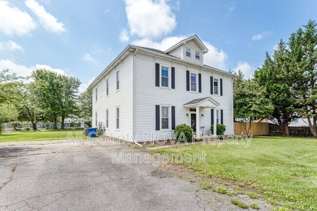 8753 Signal Hill Rd Unit 3