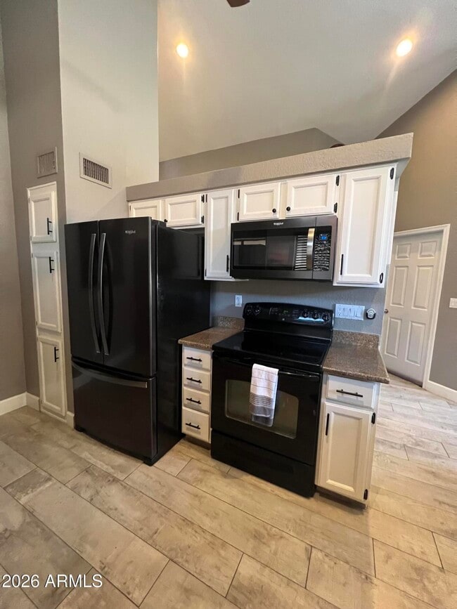 3534 E Verbena Dr