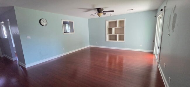 Photo - Beautiful 3 bedroom, 2 bath home in Grain Valley, MO!
