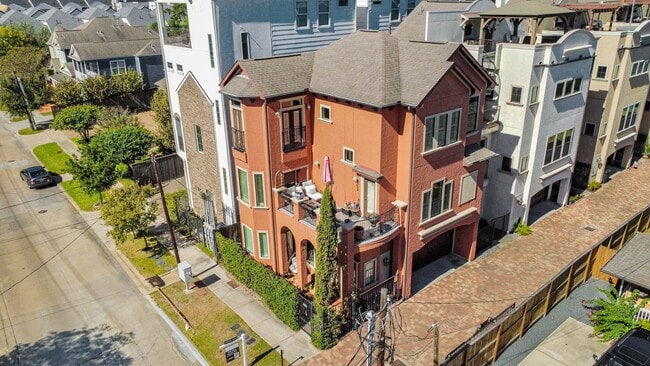 Photo - 1141 W 23rd St