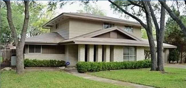 ENCHANTED FOREST-IMMACULATE 4BD/2BA TWO-ST... - ENCHANTED FOREST-IMMACULATE 4BD/2BA TWO-ST... Casa