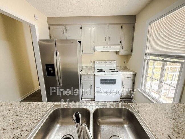 Photo - 518 Suffolk Ct