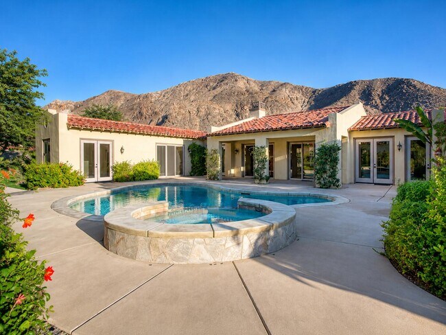 Building Photo - 3035 Arroyo Seco