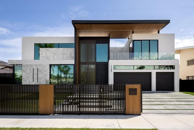 Photo - 1102 Washington St