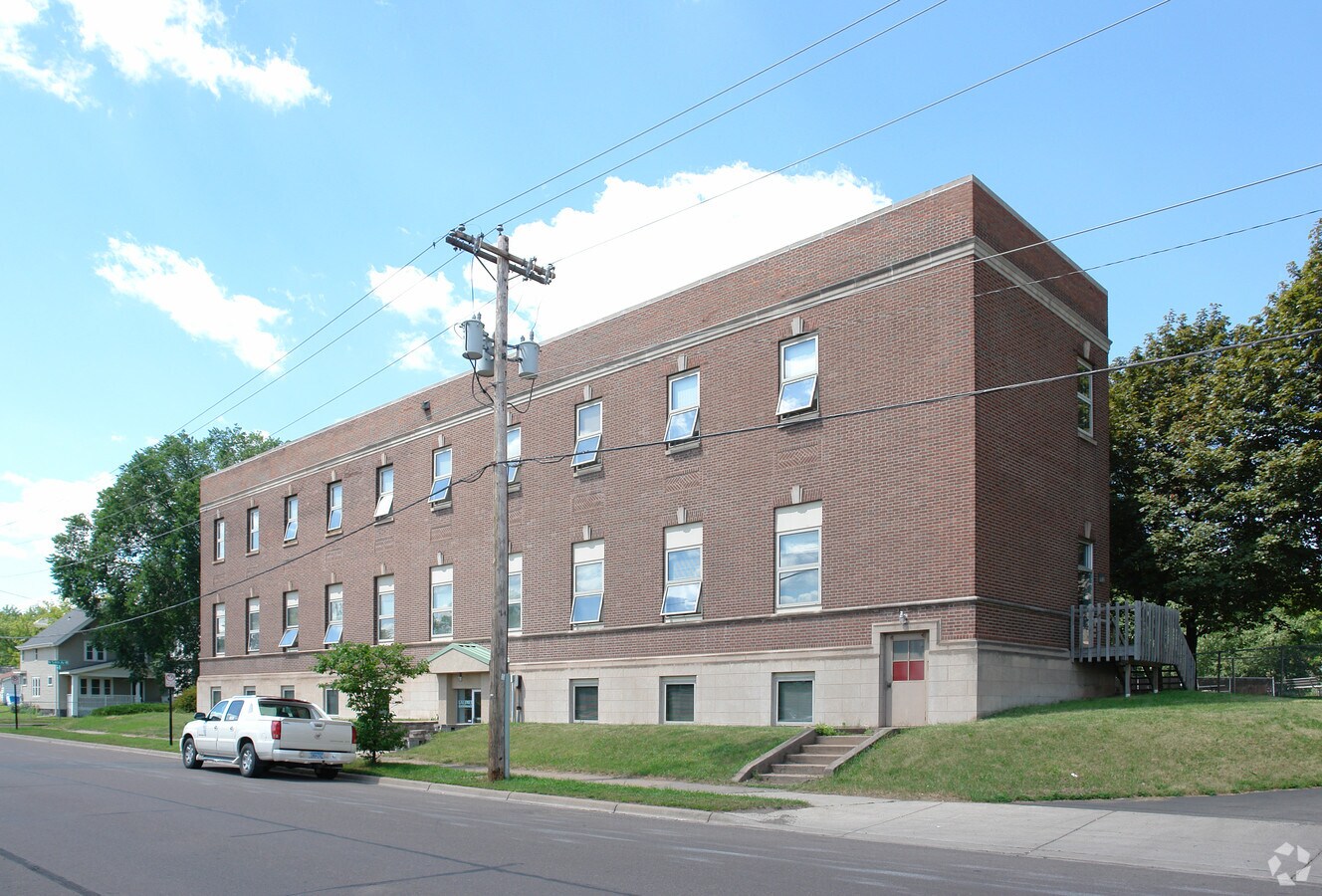 Photo - Calumet Apartments