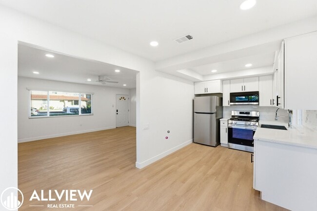 Photo - 16781 Bardon Ln Unit A