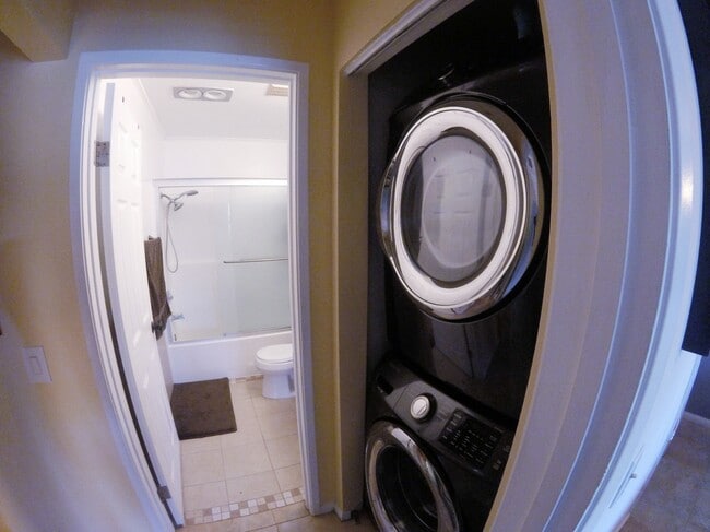 Photo - 20531 S Vermont Ave Unidad Fully Furnished condo