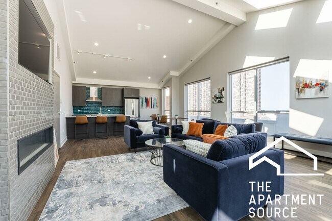 Photo - 301 W North Ave Unidad 507